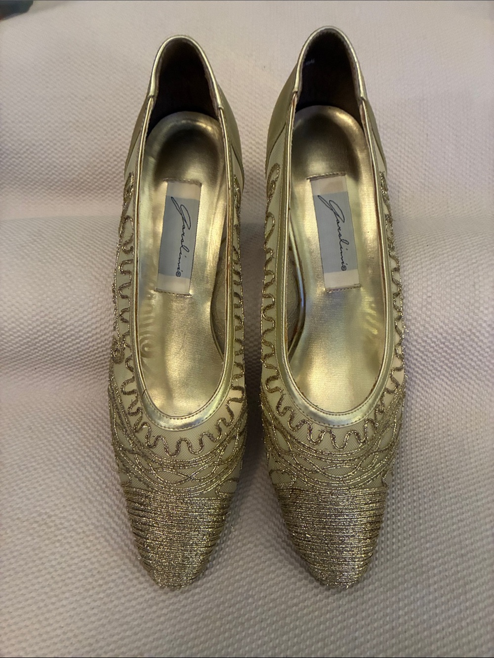 Vintage Gold metallic Embellished Women's Pointed-Toe Flats w/ornate texture